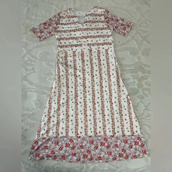 Little House on the Prairie Dress - Picture 1 of 5